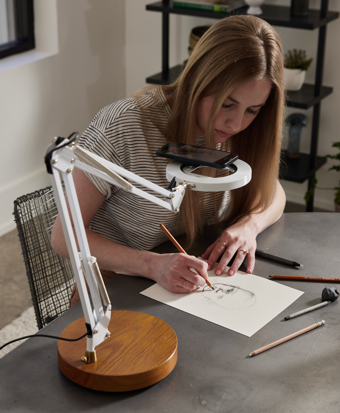 Canvas Creator Lamp + Phone Holder