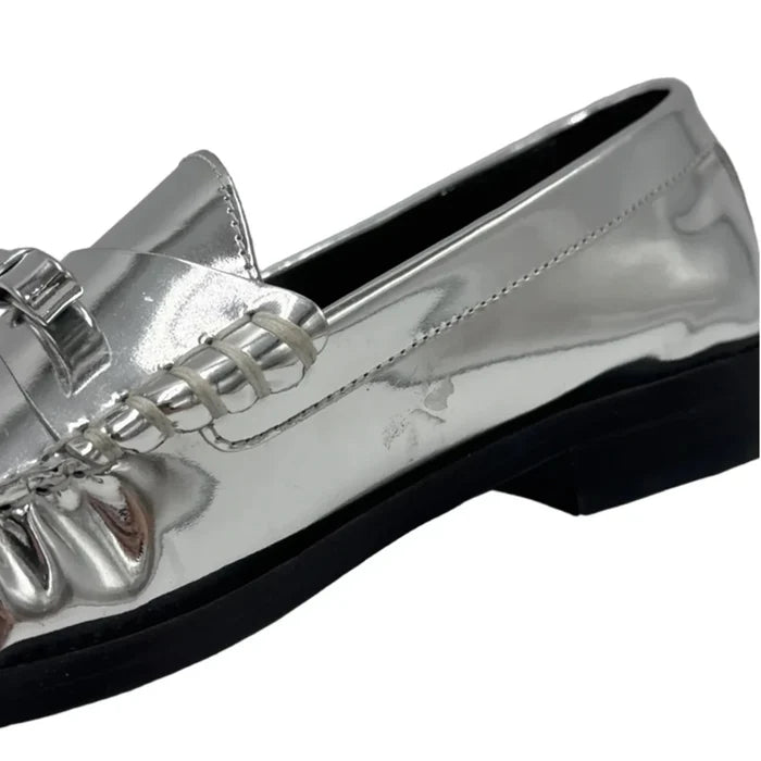 Like New! Shoes Designer By Stuart Weitzman In Silver, Size: 7.5