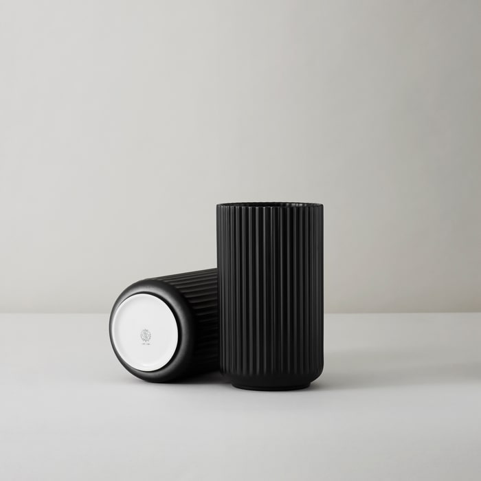 Lyngby Porcelaen Vase — Black