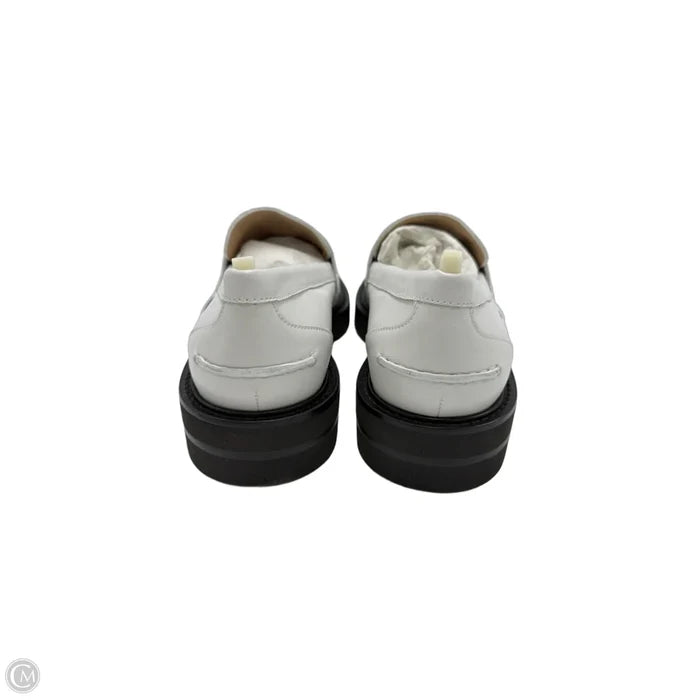 New! Shoes Designer By Stuart Weitzman In White, Size: 9