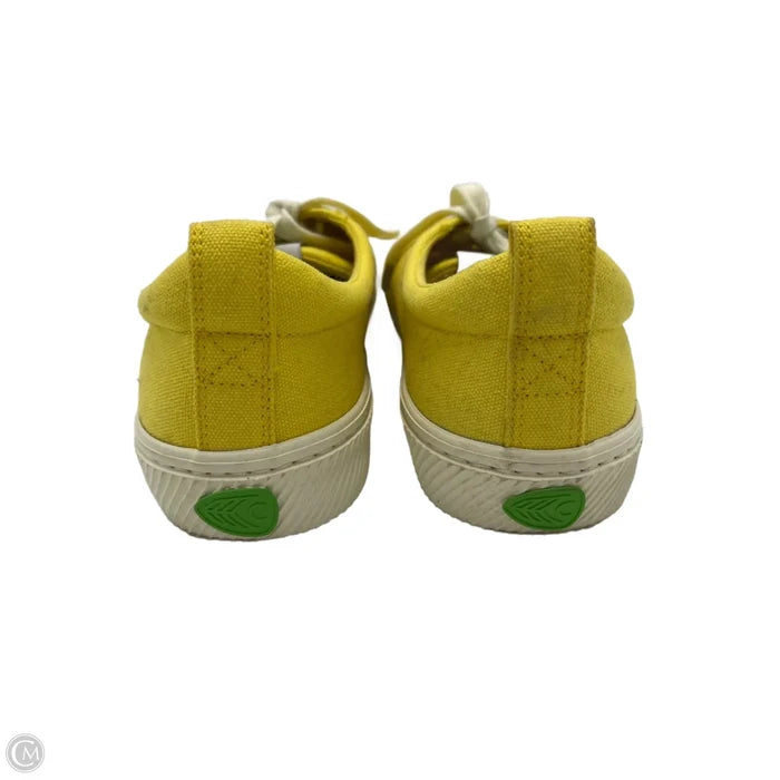 Shoes Athletic By Cariuma In Yellow, Size: 9