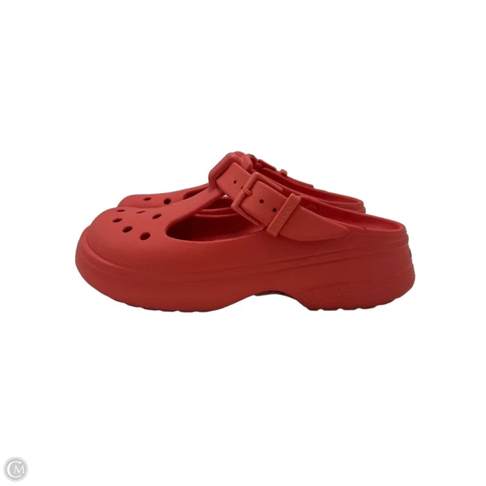 Shoes Flats By Crocs In Coral, Size: 7